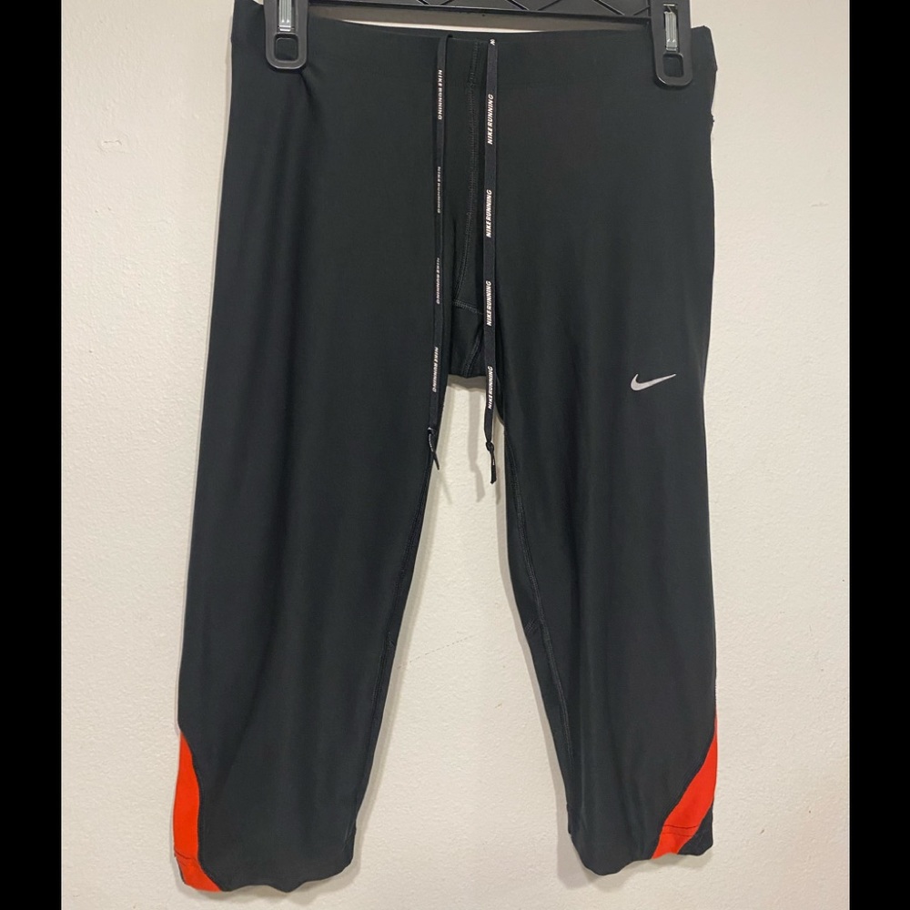 Nike Women’s Running Dri-Fit Black Capri Crop Leggings Athletic Pant Size Small